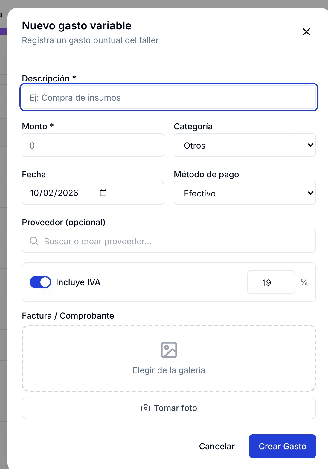 Formulario Nuevo gasto variable con descripción, monto, categoría, método de pago, IVA y comprobante