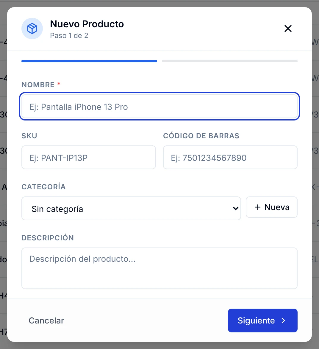 Formulario Nuevo Producto, paso 1 de 2, con los campos nombre, SKU, código de barras, categoría y descripción